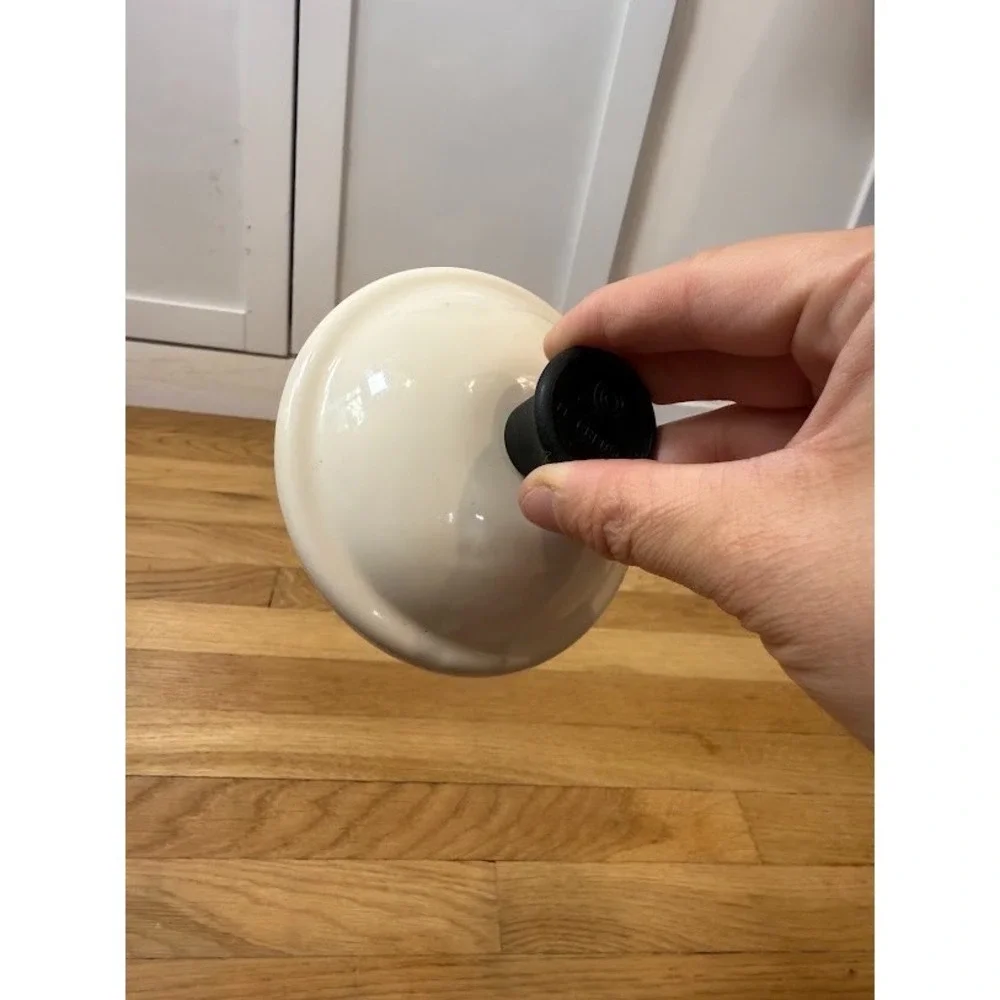 Le Creuset Tea Kettle Cream Cover Top with handle